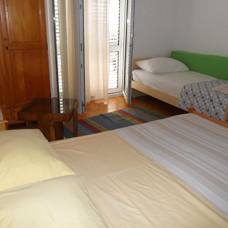 Apartments Dobrinic Makarska Esterno foto