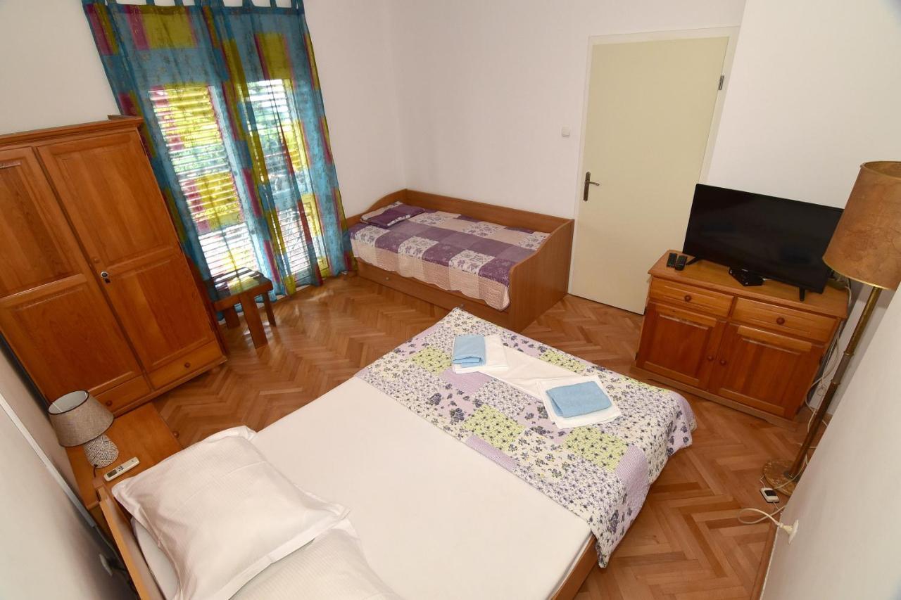 Apartments Dobrinic Makarska Esterno foto