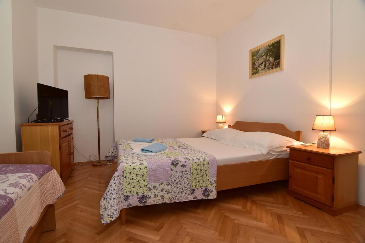 Apartments Dobrinic Makarska Esterno foto