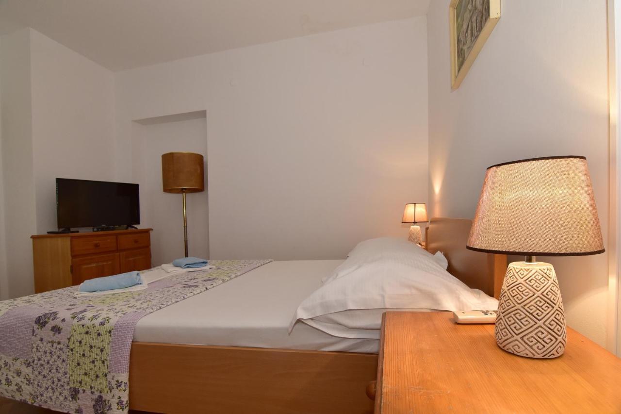 Apartments Dobrinic Makarska Esterno foto