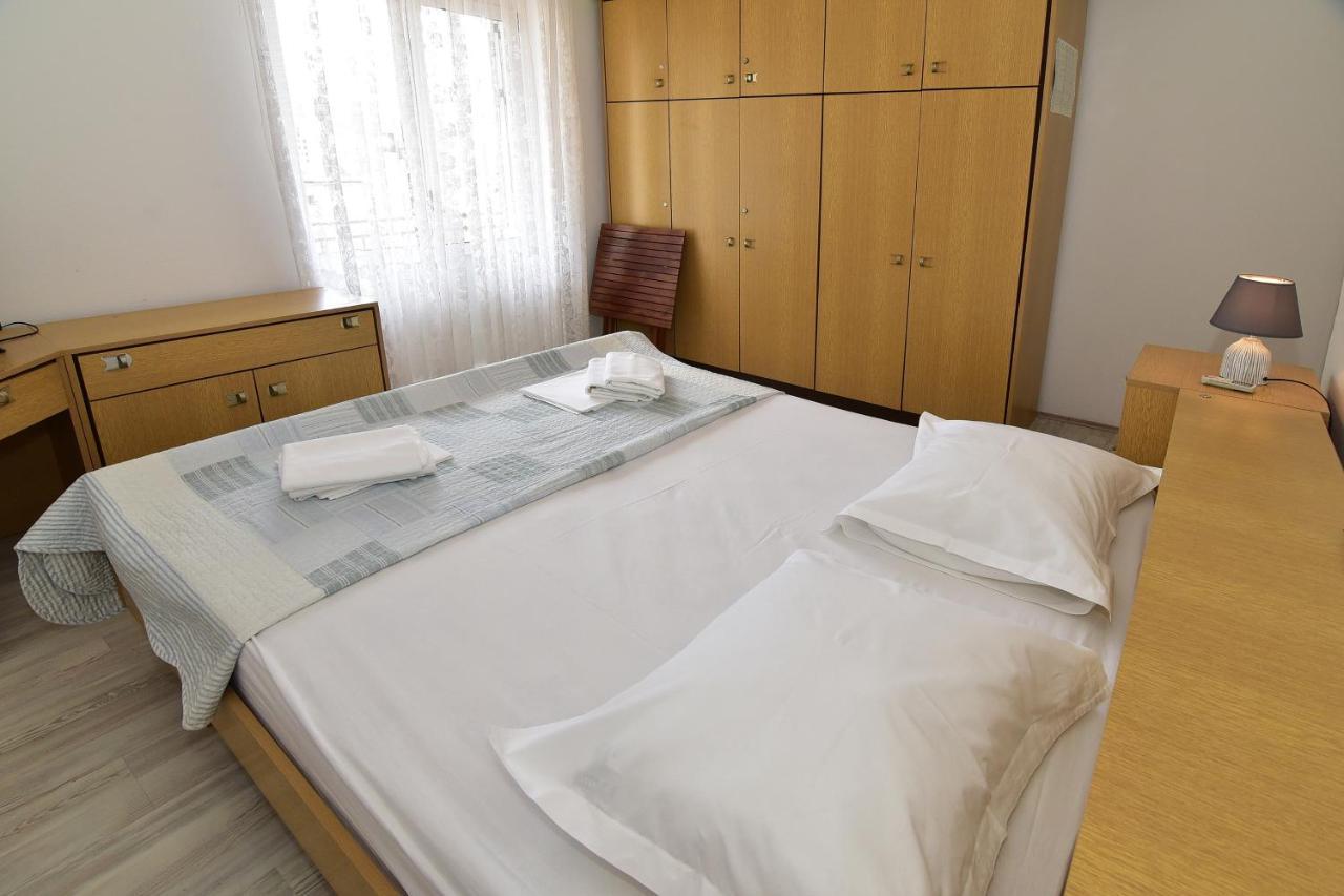 Apartments Dobrinic Makarska Esterno foto