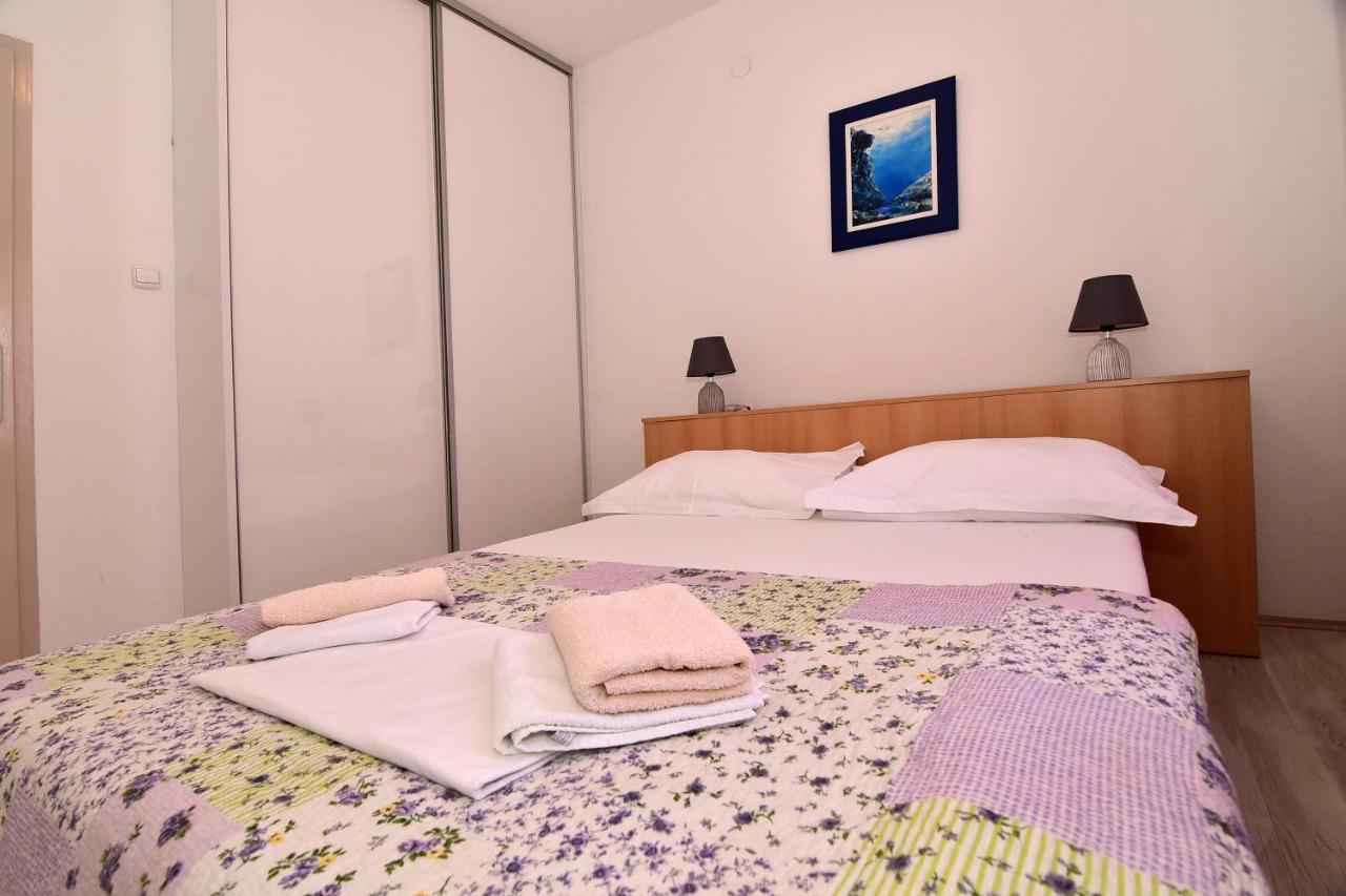 Apartments Dobrinic Makarska Esterno foto