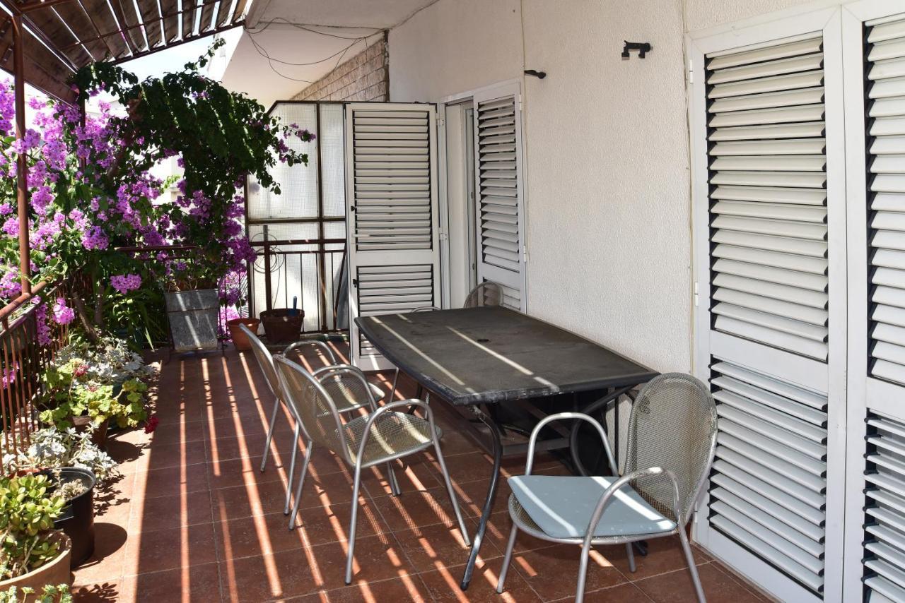 Apartments Dobrinic Makarska Esterno foto