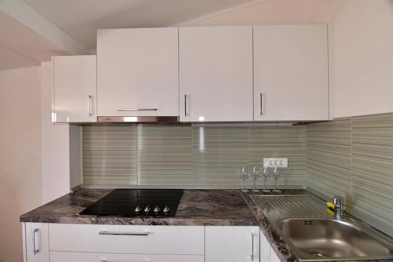 Apartments Dobrinic Makarska Esterno foto