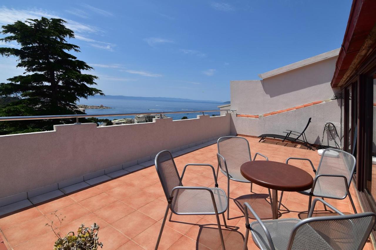 Apartments Dobrinic Makarska Esterno foto